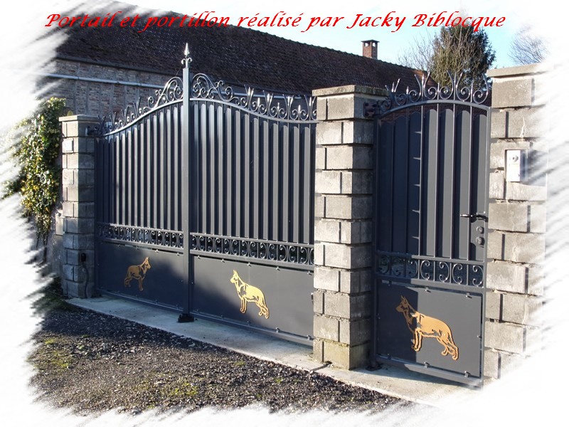 ferronnerie, portes portails, somme, doullens, auxi les chateau, abbeville, portail fer forgé, portail coulissant motorise, fabrication portail sur mesure, portail à deux vantaux, portail battant, portail industriel, portail avec portillon Portail à deux vantaux sur mesure candas